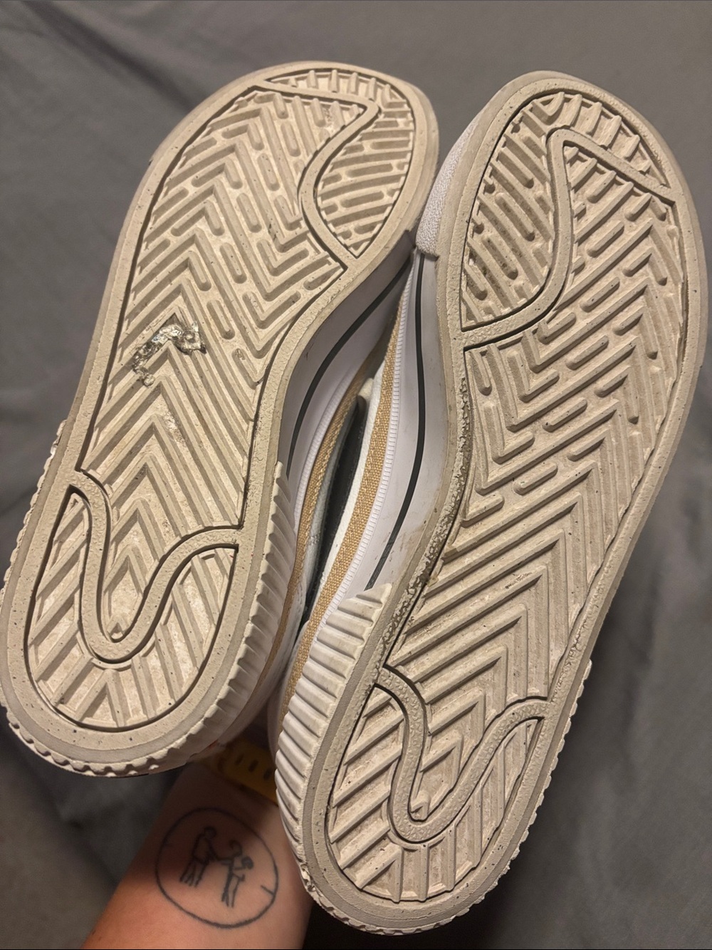 Nike Women’s White Black Tan Low-Top Athletic Sneakers - Picture 3 of 4